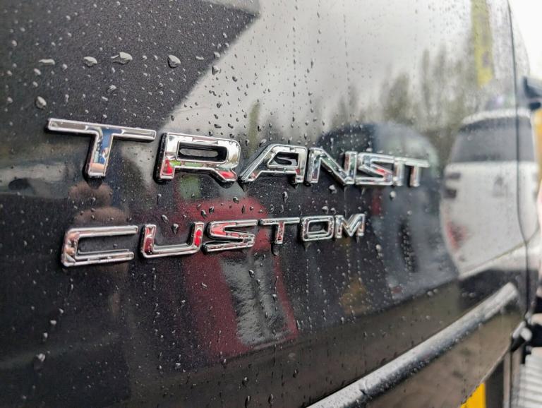 FORD TRANSIT CUSTOM 2.2 TDCi 290 Limited 2015