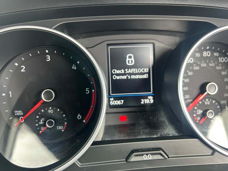 VOLKSWAGEN TIGUAN 2.0 TDI BlueMotion Tech SE Navigation 2016