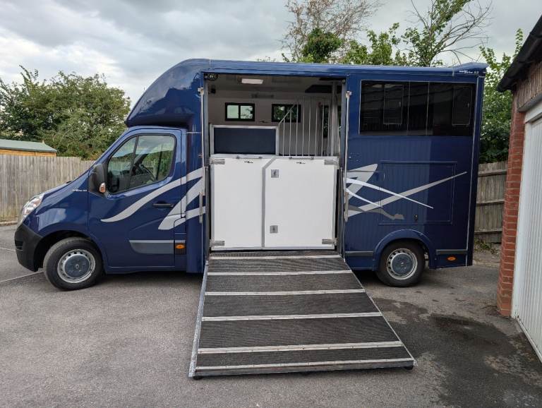 3.5t JMB Virtue Renault Horsebox 2011, Manual, 2298 (cc)