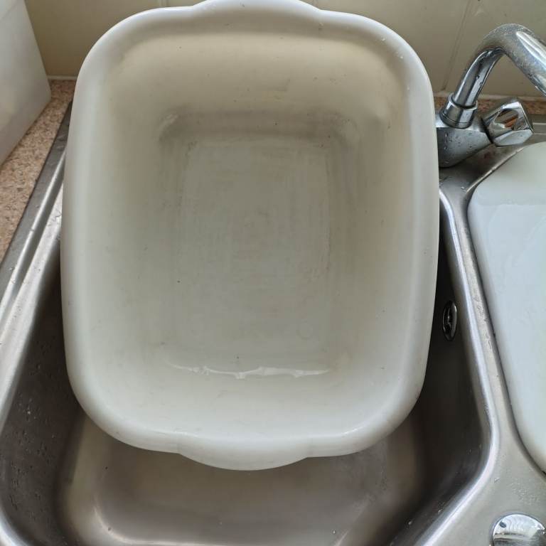 White Plastic Sink Bowl