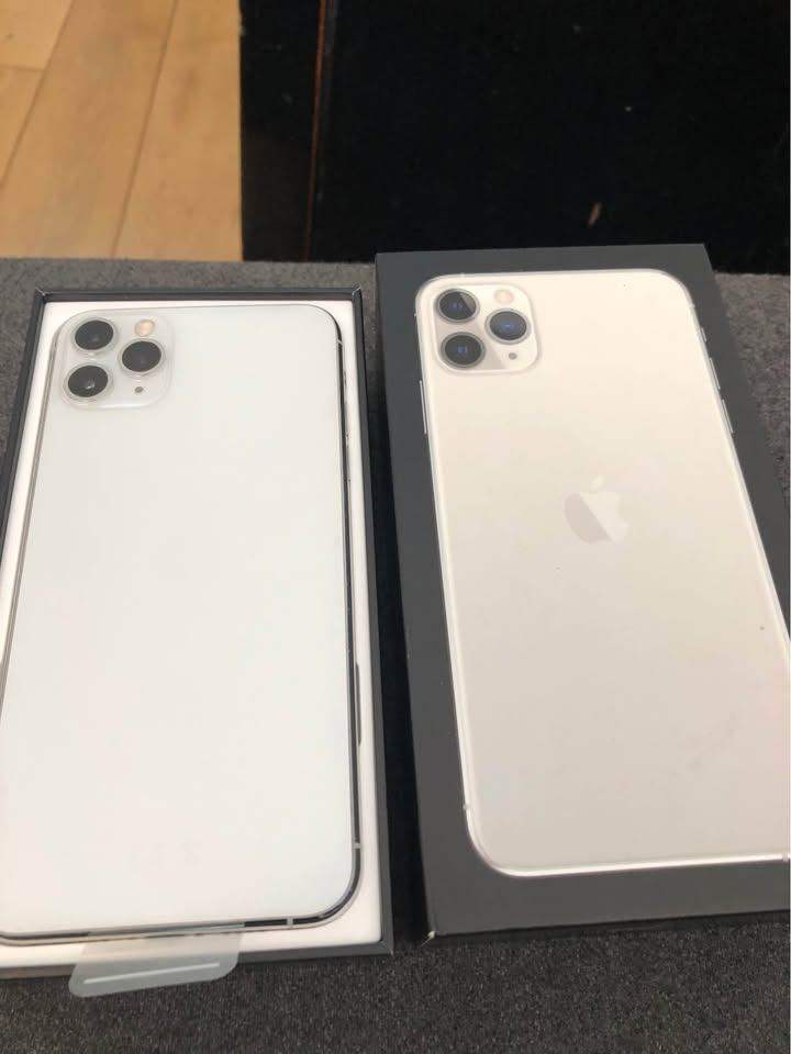 New condition iPhone 11 ProMax unlocked in box 64gb