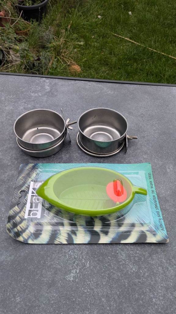 Stainless Steel Bird Feeding Dish Cups and bird bathtub