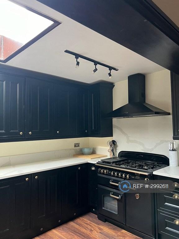 3 bedroom house in Gloucester Road, Croydon, CR0 (3 bed) (#2992611)