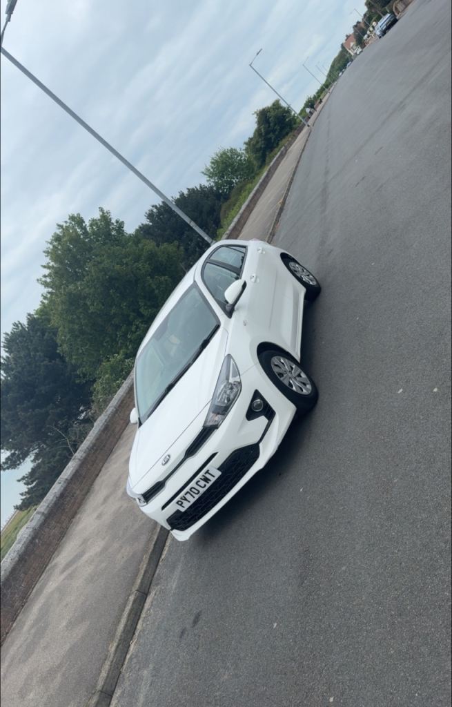 70 plate Kia Rio 