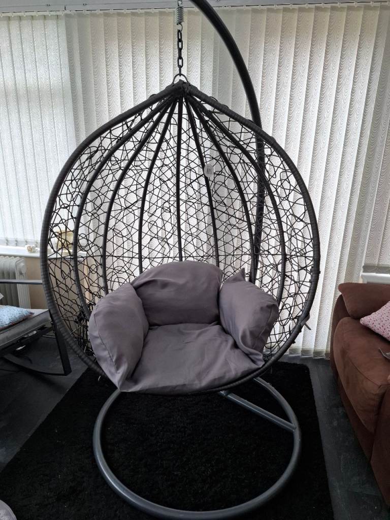 Egg Chair in Fabulous condition Hardly Used  Paid £250  