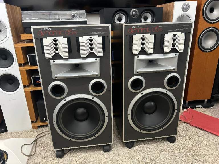 Classic Jamo d5e speakers with 12 inch bass drivers