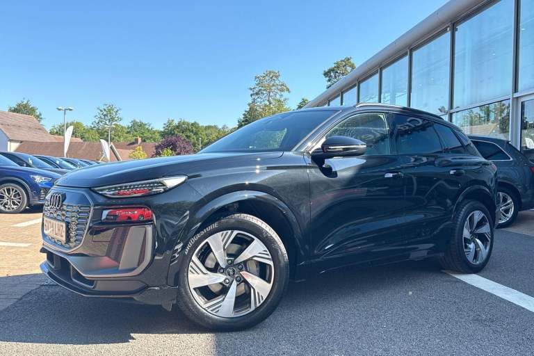 2024 Audi Q6 e-tron 100kWh S line SUV 5dr Electric Auto quattro (388 ps) ESTATE Electric Automatic