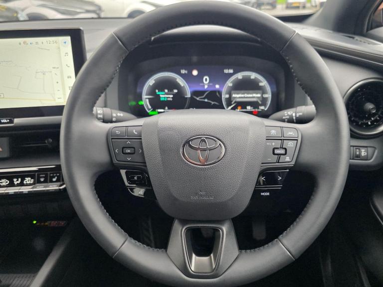 2025 Toyota C-HR 1.8 VVT-h Design SUV 5dr Petrol Hybrid CVT Euro 6 (s/s) (140 ps) HATCHBACK Petro...