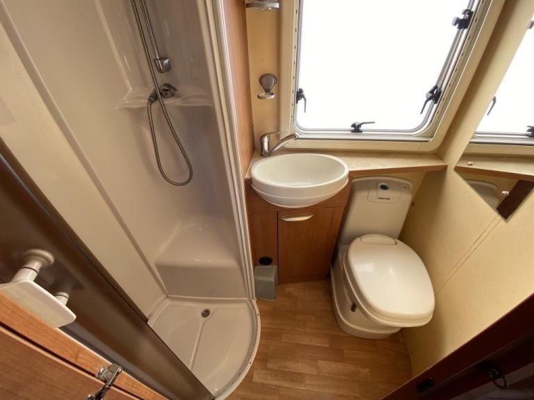 2006 (06) BESSACARR E720 2 BERTH MOTORHOME