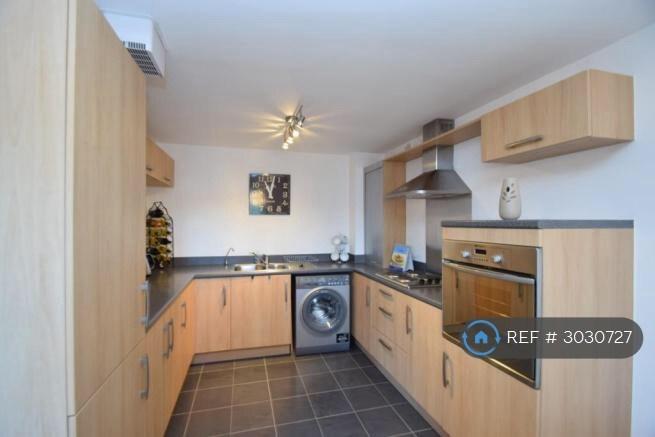 2 bedroom flat in Broadlands Gardens, Pudsey, LS28 (2 bed) (#3030727)