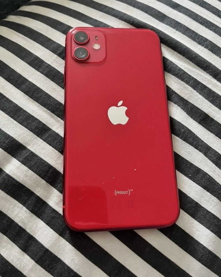 iPhone 11 red 