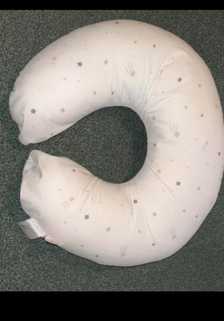 Kinder valley nursing donut pillow 