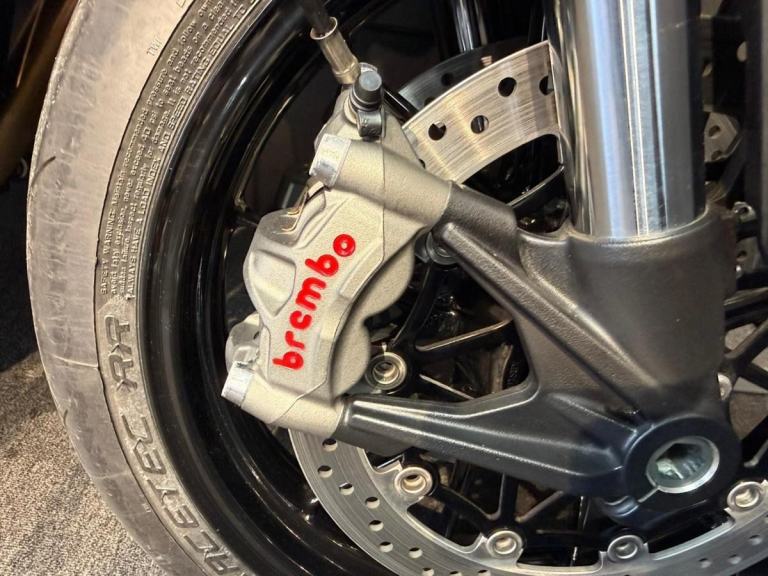 Triumph Speed Twin 1299 Motorcycle Red