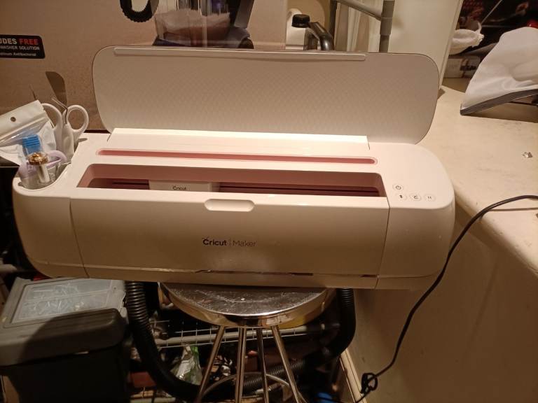 Cricut Maker Machine (Rose)