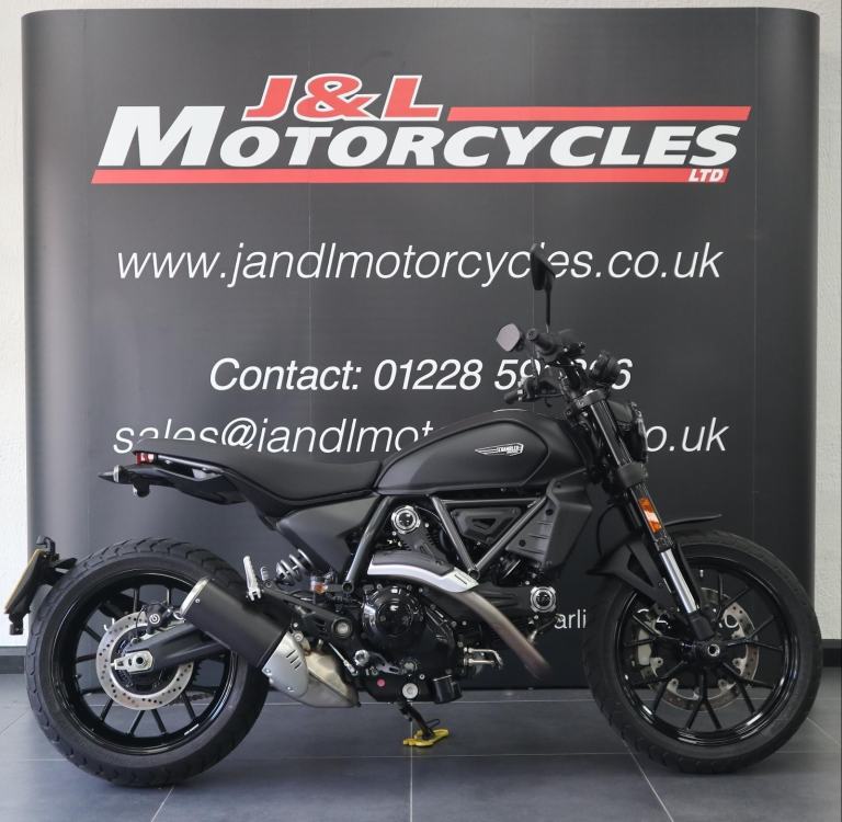 Ducati Scrambler Icon Dark 