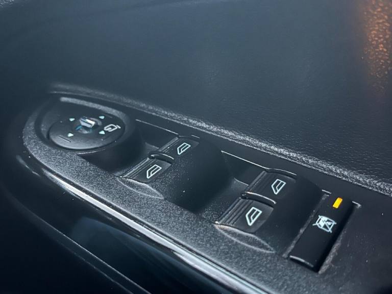 2013 Ford B-MAX 1.6 Zetec 5dr Powershift MPV PETROL Automatic