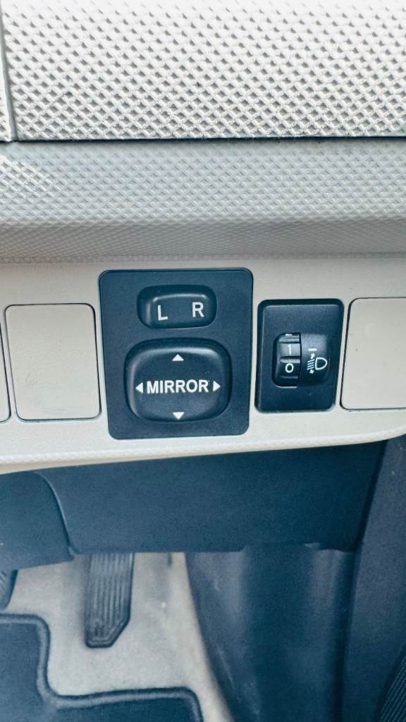 Toyota, AURIS, Hatchback, 2008, Semi-Auto, 1598 (cc), 5 doors