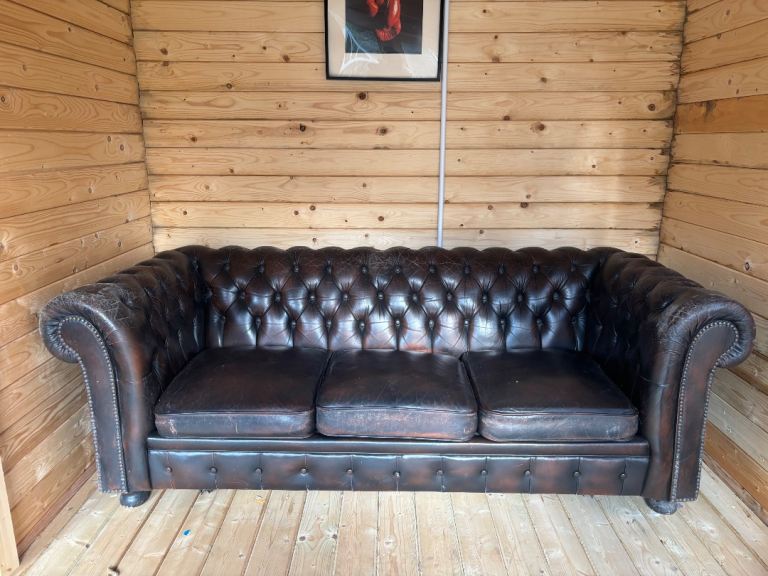 Chesterfield sofa bed