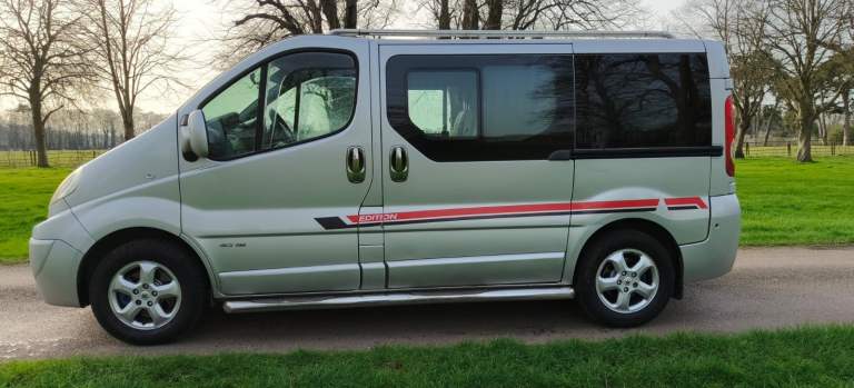 2012 AUTOMATIC RENAULT TRAFIC SPORTS DCI 98600 MILES LONG MOT 