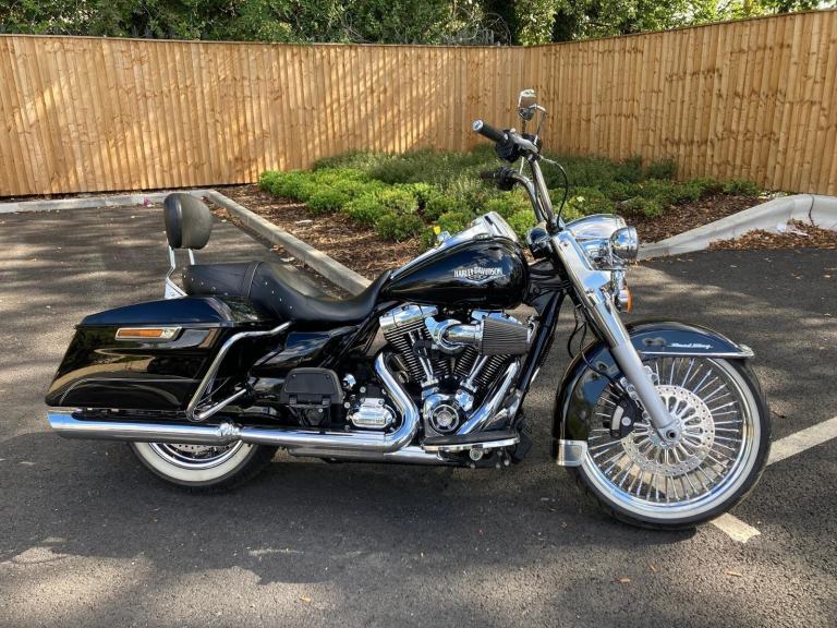 2016 Harley-Davidson FLHR ROAD KING ABS 103ci (BEST SPEC & CLEANEST 2016 AVL !! 