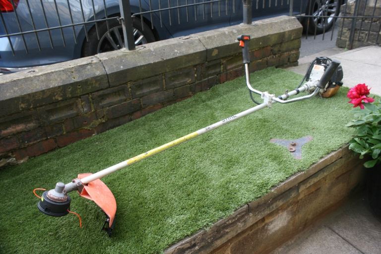 Stihl FS86 Petrol strimmer/brush cutter excellent condition great working order