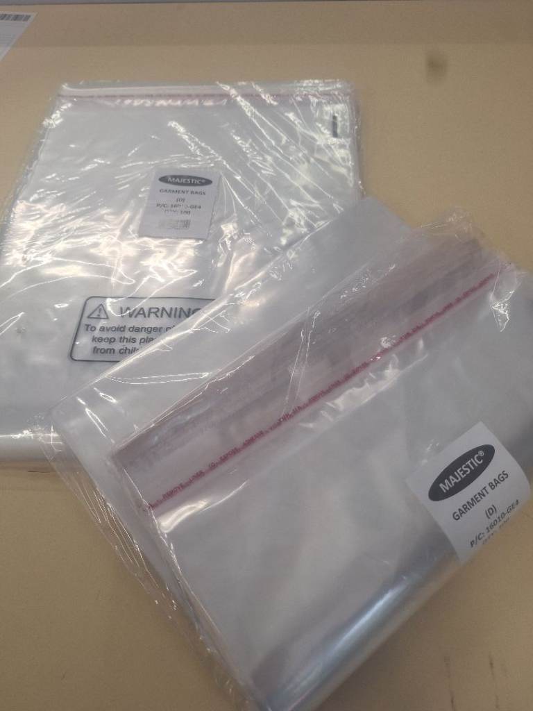 Majestic Garment Bags 300x375mm - Approx 1000 New