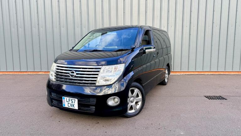 Nissan Elgrand 4x4 4WD Family Car Campervan 7 Seater ULEZ Automatic 