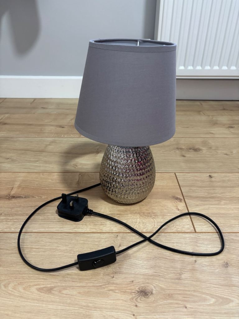 Table lamp