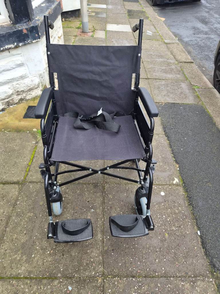 Wheelchair 20 in wide