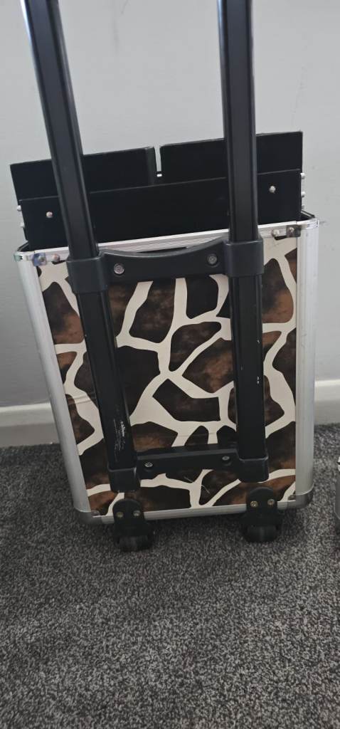 Beauty case trolley hair/nails etc Has a few marks. No keys