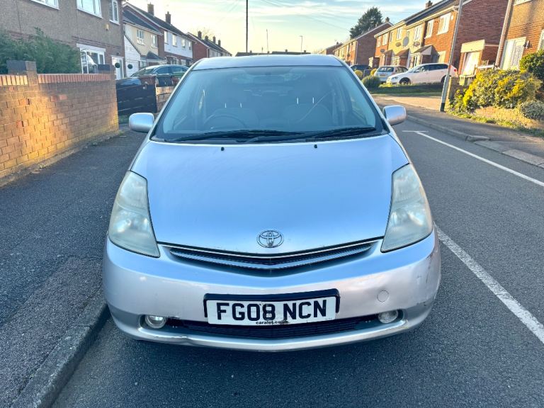 Toyota Prius AUTOMATIC hybrid 10month mot Absolute amazing car driving good £1495