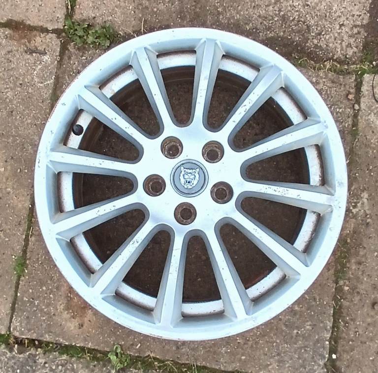 17" Jaguar / Ford / Volvo Alloy Wheel 5x108 pcd