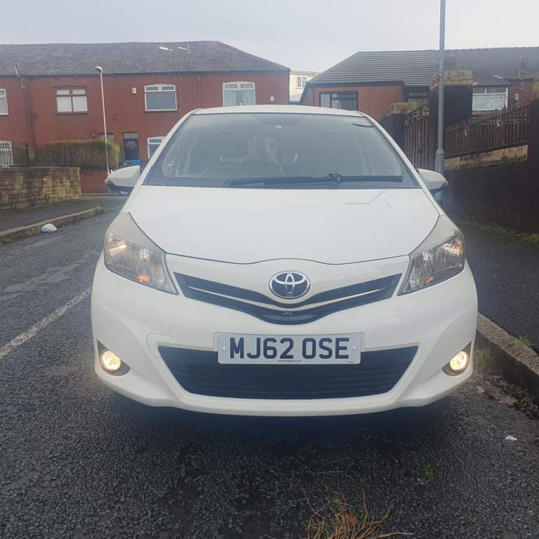 image for Toyota, YARIS, Hatchback, 2012, Manual, 1329 (cc), 5 doors