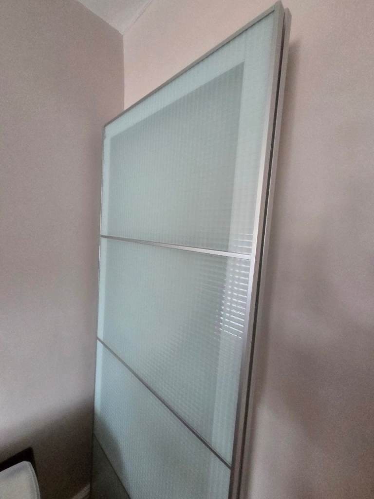 4x IKEA glass sliding doors for wardrobe