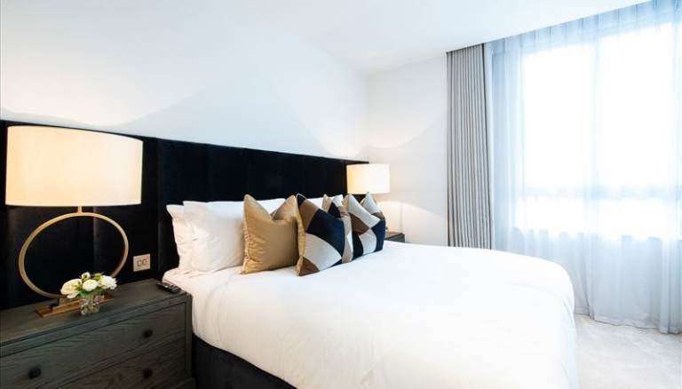 Luxury 1 Bedroom Apartment West End Gate