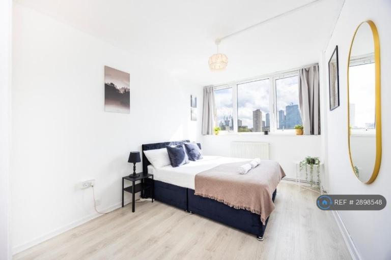 2 bedroom flat in Langdon Park, London, E14 (2 bed) (#2898548)