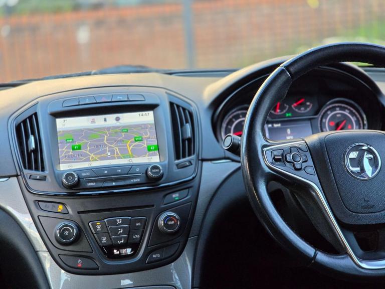 2013 Vauxhall Insignia 2.0 CDTi ecoFLEX Design Nav 5dr [Start Stop] HATCHBACK DIESEL Manual