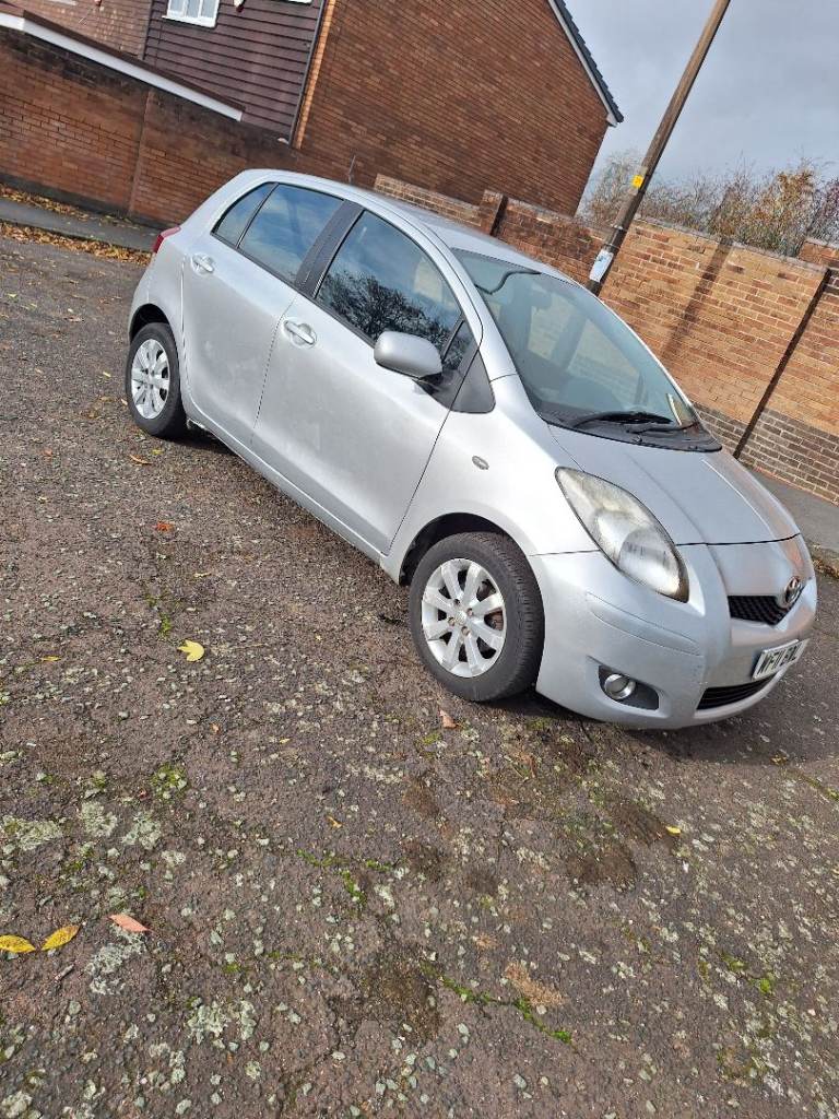 Toyota, YARIS, Hatchback, 2011, Semi-Auto, 1329 (cc), 5 doors