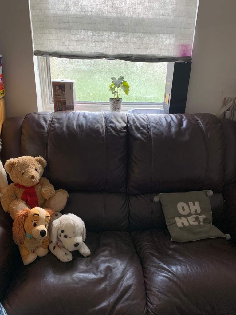 Quality Used Furniture – Sofas & Armchair Recliner, Shelf & Freezer