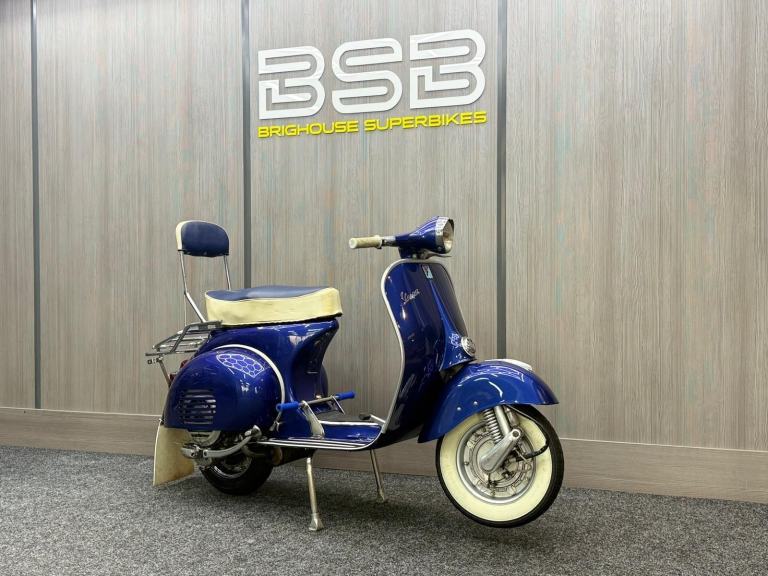 1960 PIAGGIO VESPA 150 - Manual Gears - Fresh Service