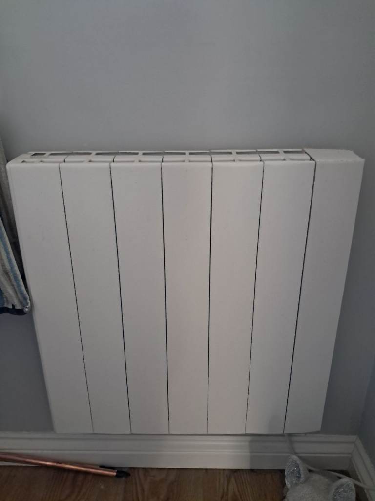 White Electric Panel Heater – Good Condition