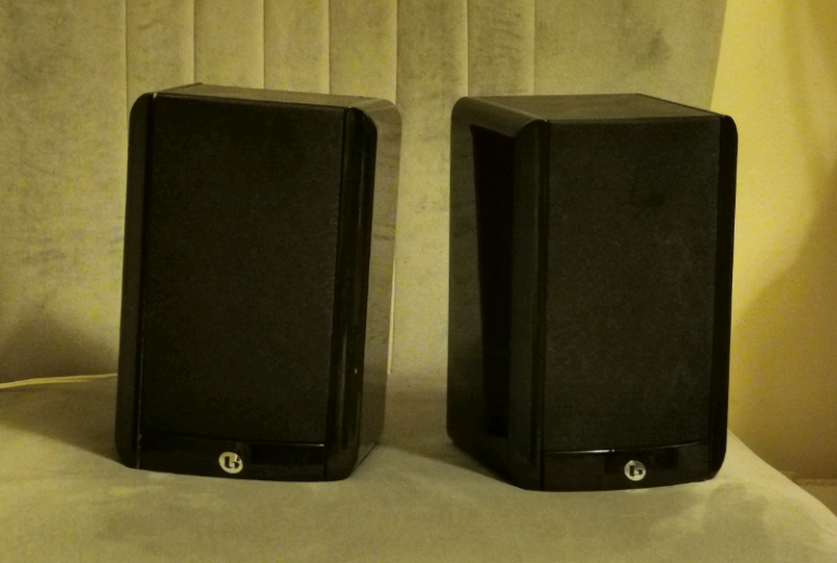 Boston Acustics A-23 bookshelf speakers 