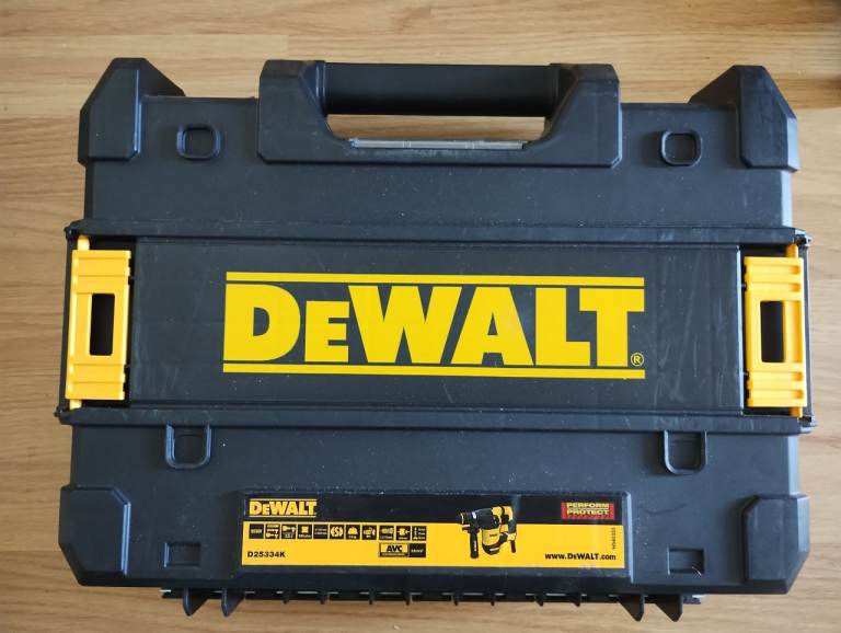 DEWALT SDS drill kit