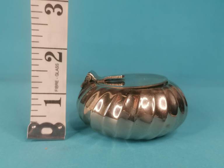 Vintage cigarette holder and ashtray. Metal.  Good condition. 