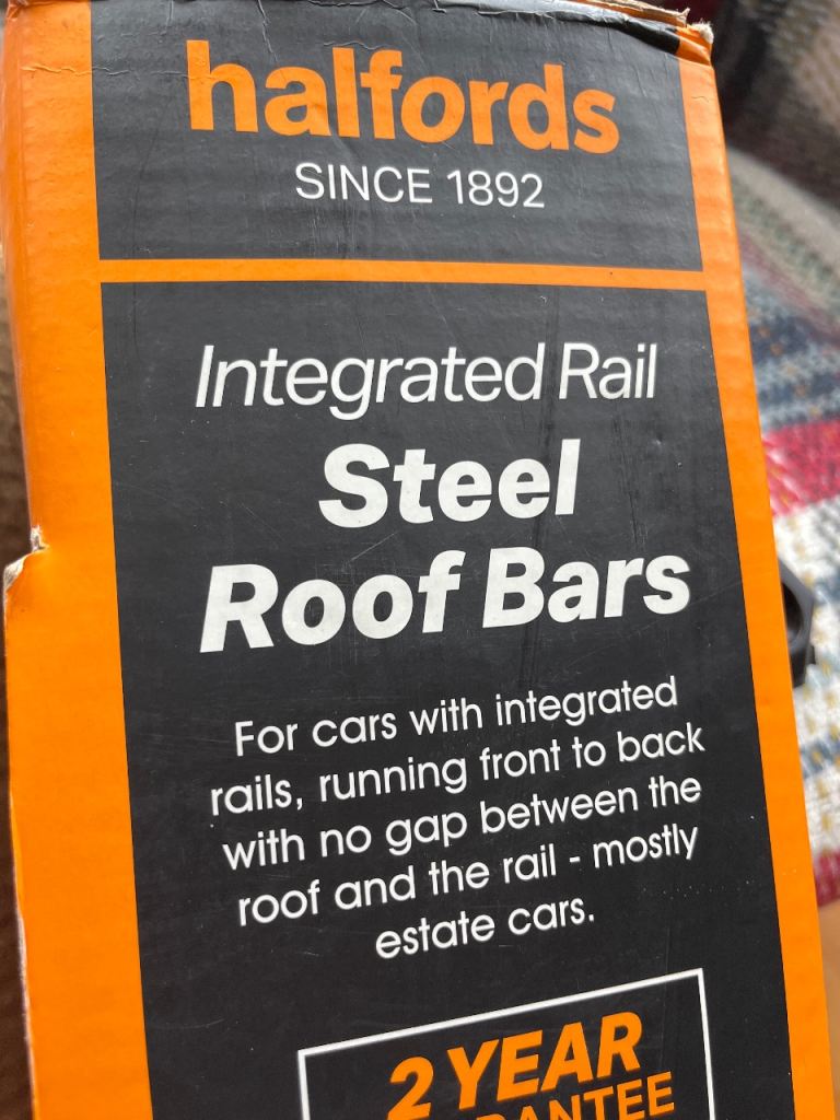 Halfords i1 Integrated Rail (Flush no Gap) Steel Roof Bars Half of RRP £110 - Used Once