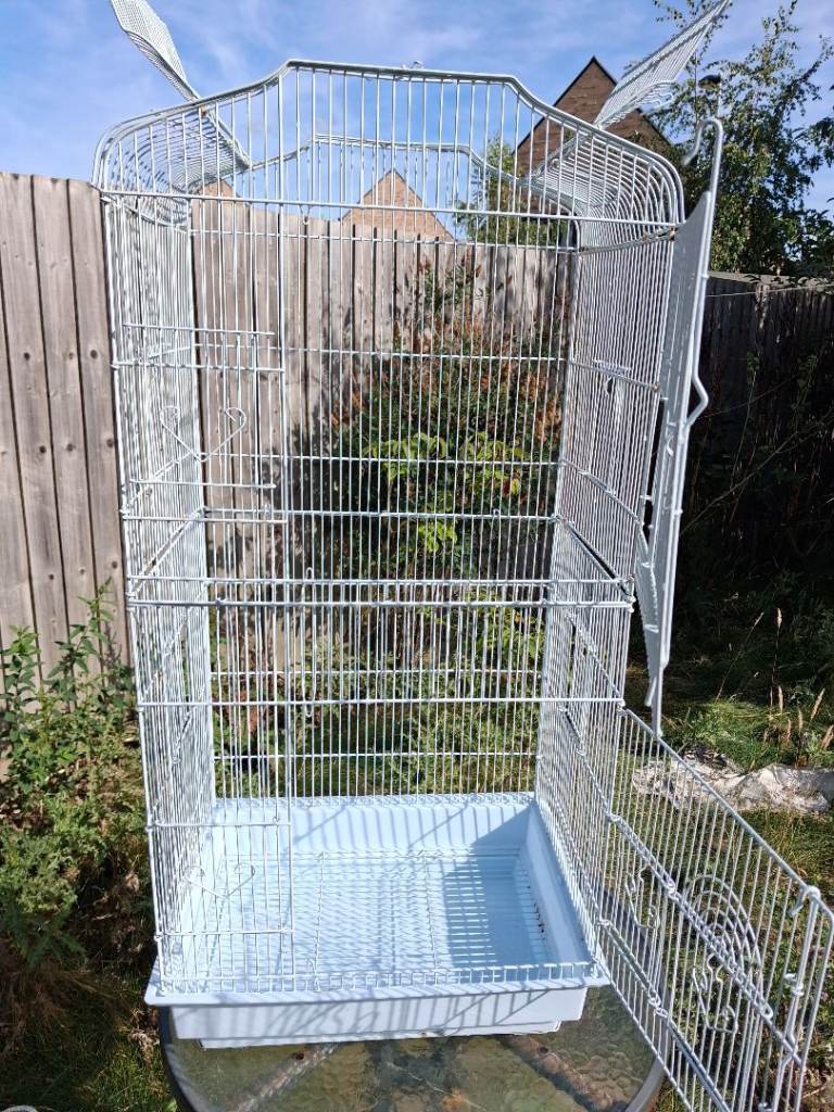 Large Tall White Bird Cage with Stand, Perches, Toys & Accessories – Excellent Condition