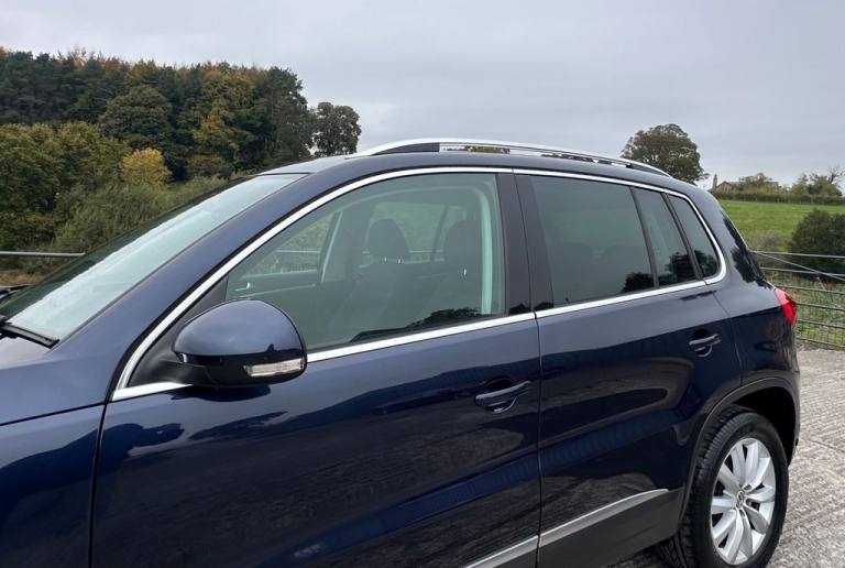 2014 Volkswagen Tiguan 2.0 TDI BlueMotion Tech Match SUV 5dr Diesel Manual 2WD Euro 5 (s/s) (140 ...