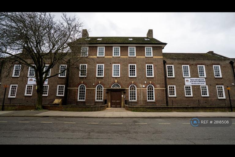 2 bedroom flat in The Old Station House, Willenhall, WV13 (2 bed) (#2818508)