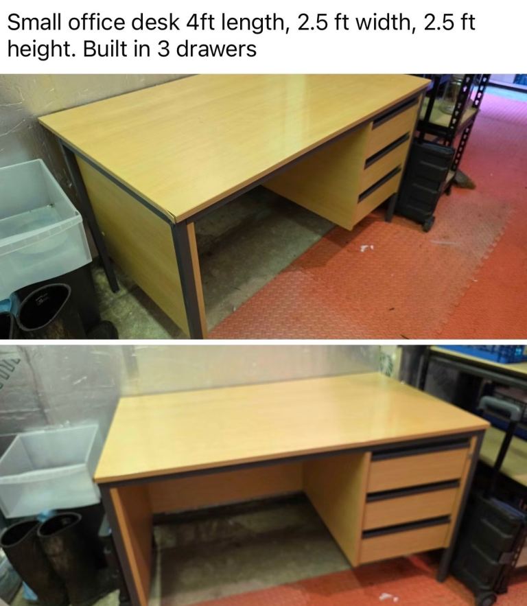 Desk with drawers 