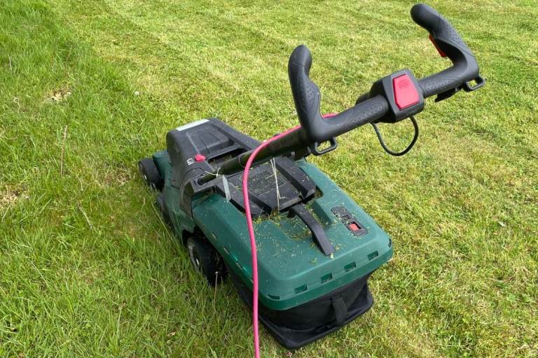 Bosch Advance Rotak 650 Electric Lawnmower